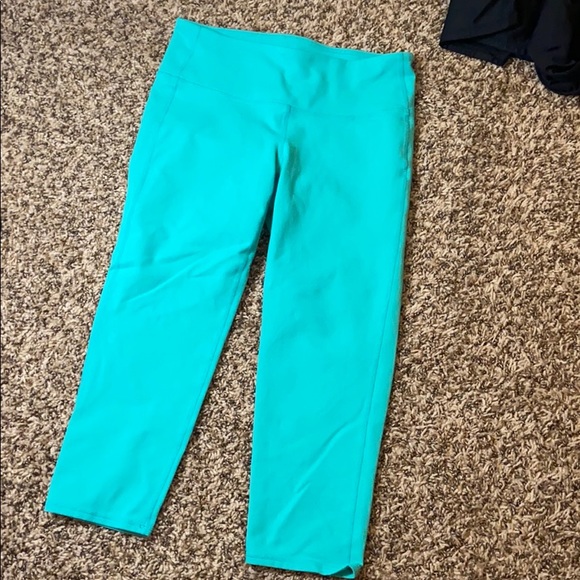 Athleta teal cropped leggings small - Picture 2 of 3